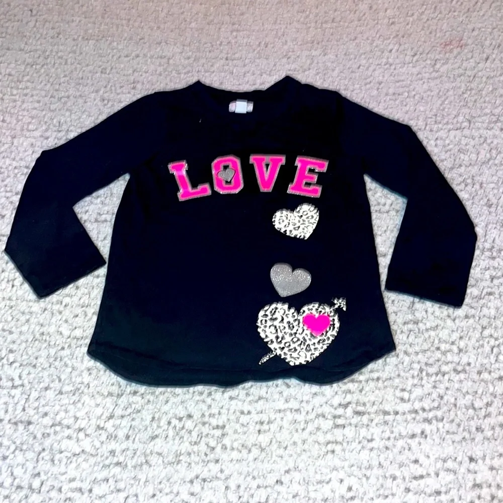 The Children’s Place Love Heart Leopard Print Sweatshirt, Size M 7/8
